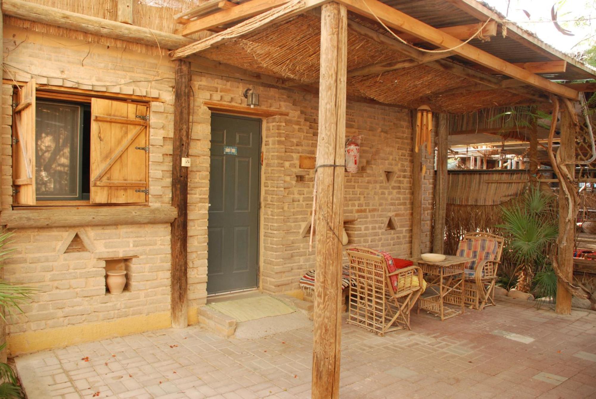 Desert Routes Inn Shvilim Ba Midbar Hazeva Екстер'єр фото